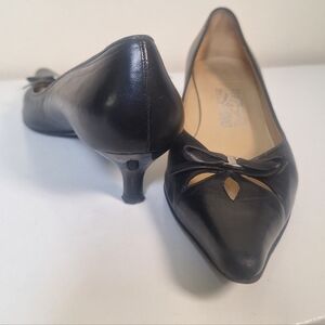 Ferragamo Vintage Black Leather Vera Bow Kitten Heels Size 8.5